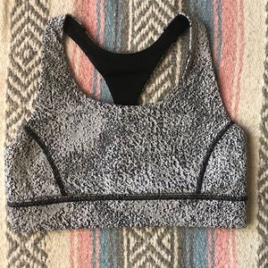 Lulu Sports Bra NEW 〰️